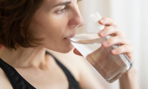 A Importância da Hidratação: Como a Água Impacta Sua Alimentação e Saúde